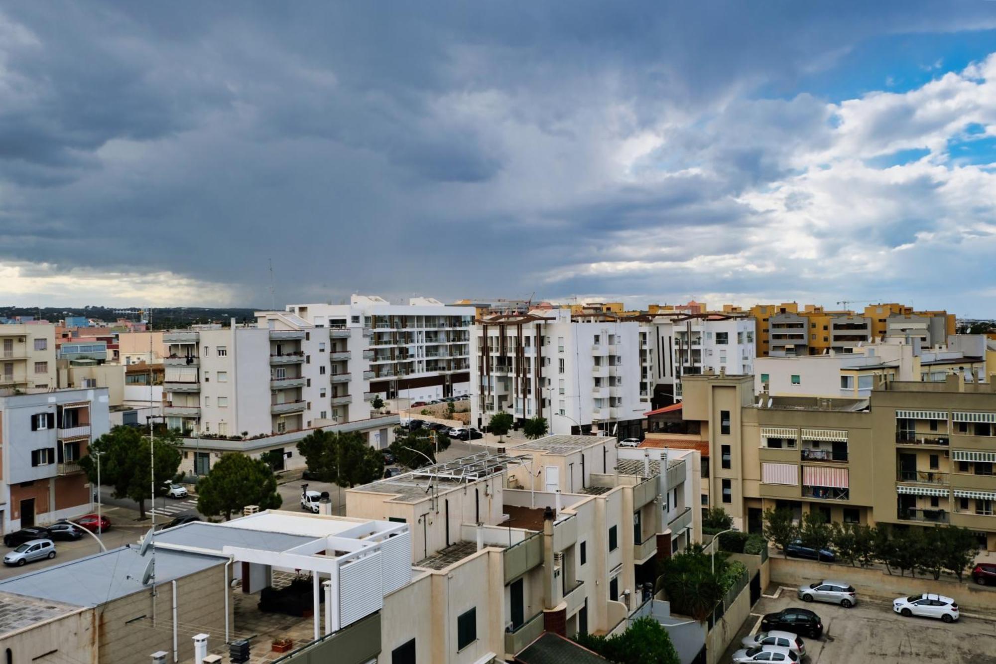 Mare Mary - Appartamento Vista Mare A Monopoli Luaran gambar