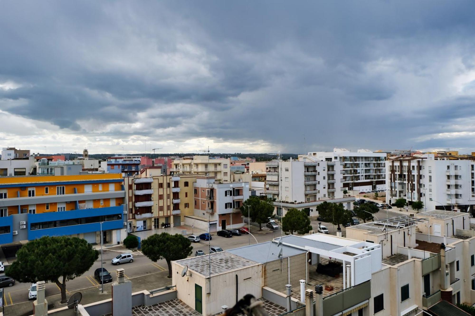 Mare Mary - Appartamento Vista Mare A Monopoli Luaran gambar