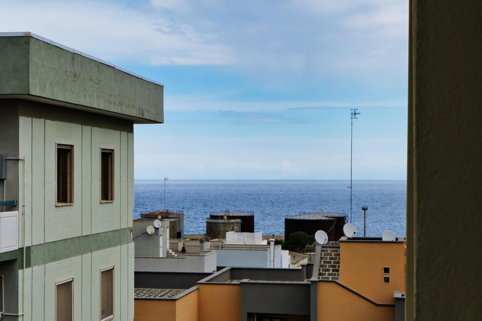 Mare Mary - Appartamento Vista Mare A Monopoli Luaran gambar