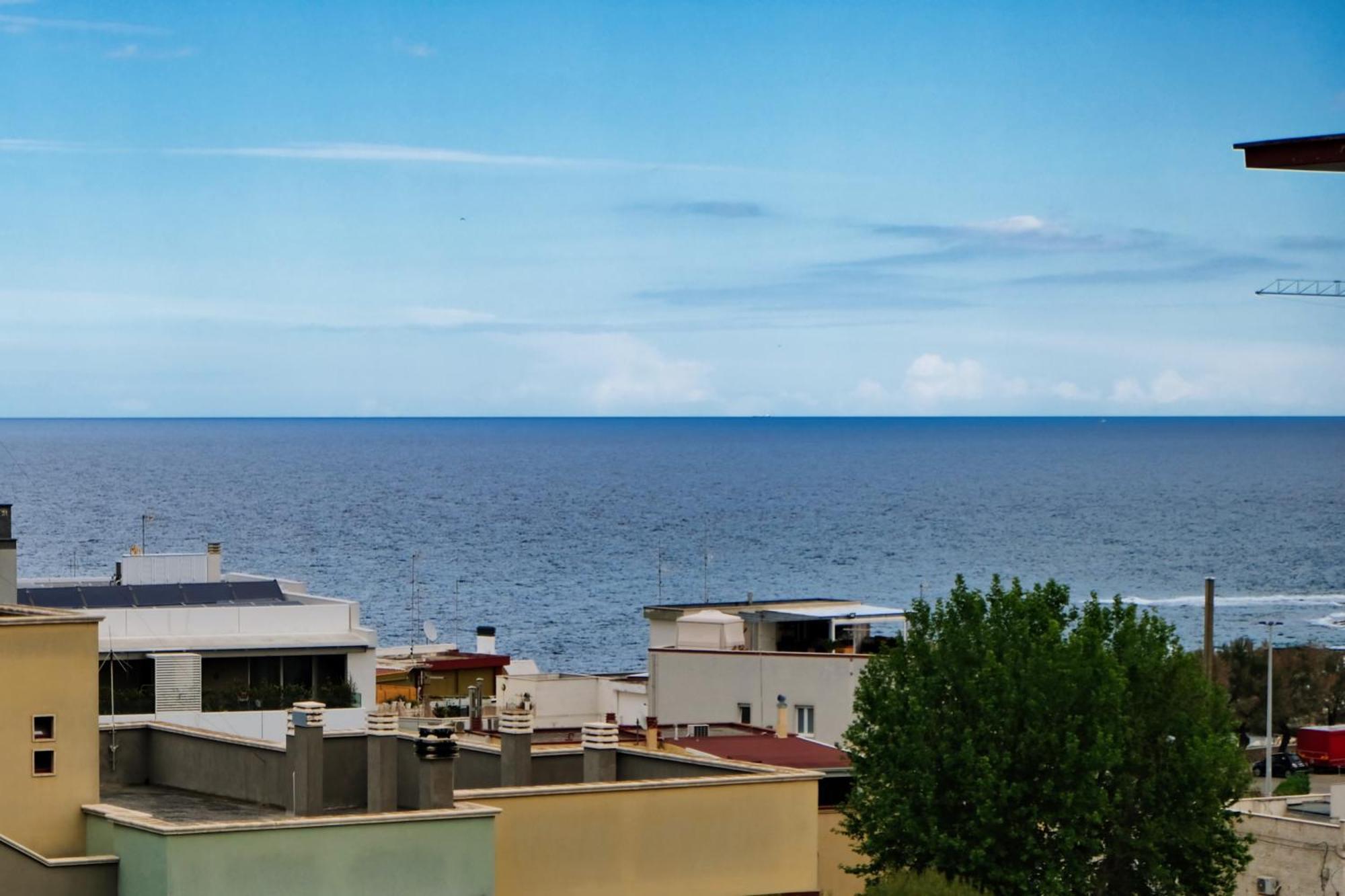 Mare Mary - Appartamento Vista Mare A Monopoli Luaran gambar